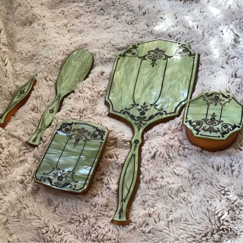Vintage 1940’s Vanity Set
